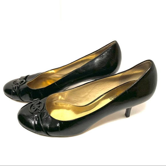 Michael Kors Shoes - ‼️was $38 now $15‼️